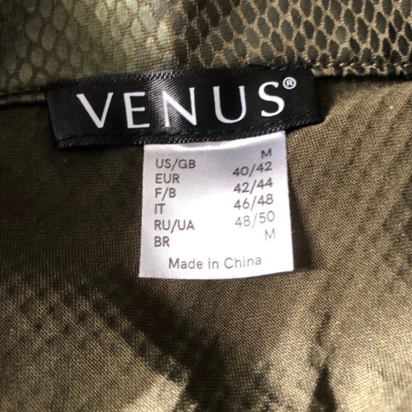 🌻 4/$25 Venus Iridescent Olive Green Snake Print PJ Set - Picture 3 of 3